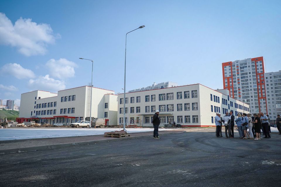 Новая школа в Тихих Зорях готова на 92%