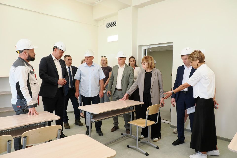 Новая школа в Тихих Зорях готова на 92% Новая школа в Тихих Зорях готова на 92%