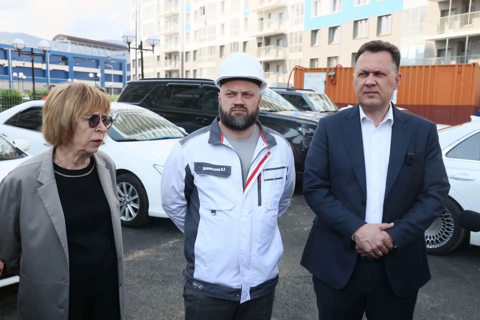 Глава города Сергей Верещагин провёл выездное совещание по проектам развития в «Тихих зорях»