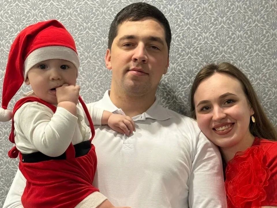 Бывшая пациентка 20-й больницы спустя 12 лет встретилась со своим врачом, который спас её после глотка уксуса Бывшая пациентка 20-й больницы спустя 12 лет встретилась со своим врачом, который спас её после глотка уксуса