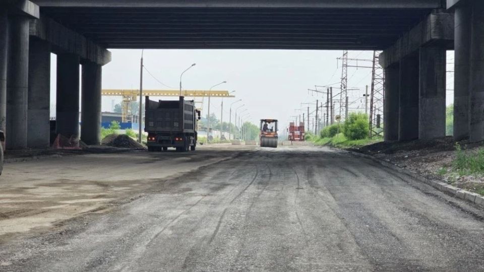 В Красноярске открыли движение на участке под Мичуринским мостом, где в апреле провалился асфальт
