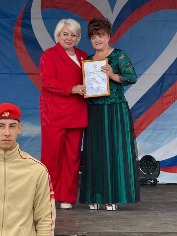 Гуляй, Россия!. Сегодня в Ирбейско-Саянском округе проходят гуляния в честь Дня России Гуляй, Россия!. Сегодня в Ирбейско-Саянском округе проходят гуляния в честь Дня России