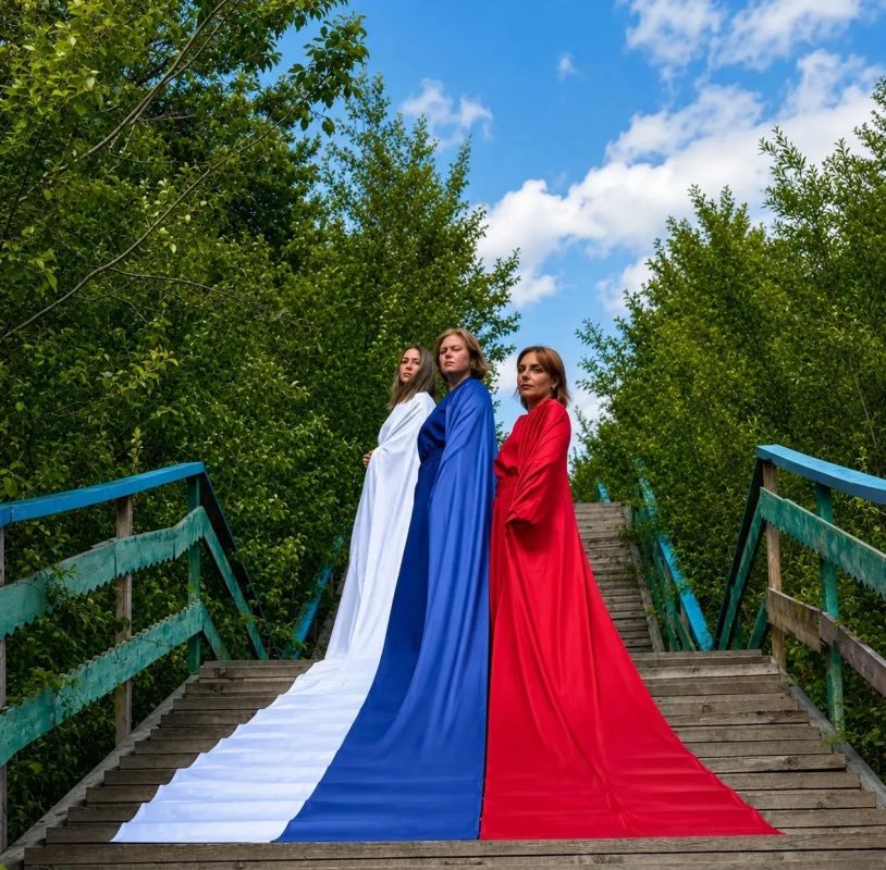 Северо-Енисейский округ встречает День России всей душой! Северо-Енисейский округ встречает День России всей душой!