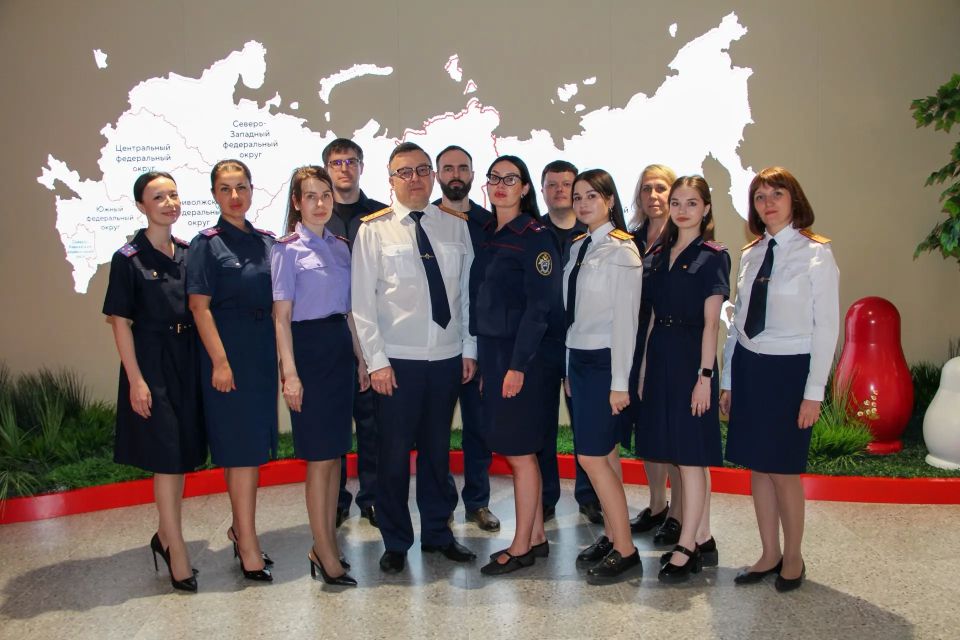 Накануне Дня России сотрудники краевого СК посетили масштабную выставку достижений Красноярского края