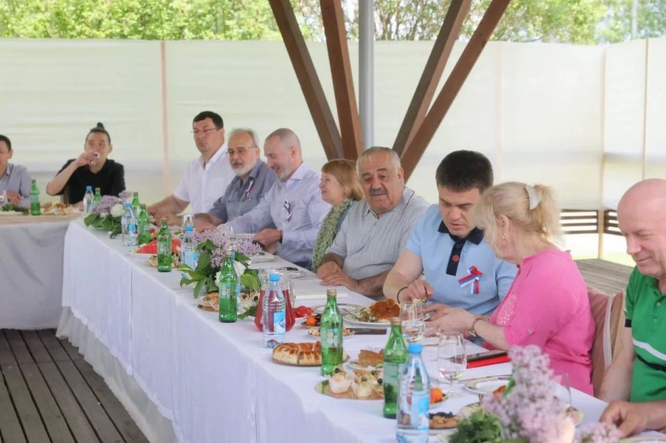 Михаил Котюков: В День России поблагодарил руководителей национально-культурных автономий за совместную работу