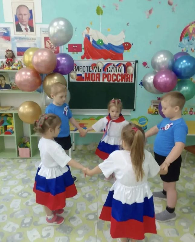 Делимся интересными кадрами от наших коллег о том, как отмечают День России в разных городах и районах края Делимся интересными кадрами от наших коллег о том, как отмечают День России в разных городах и районах края