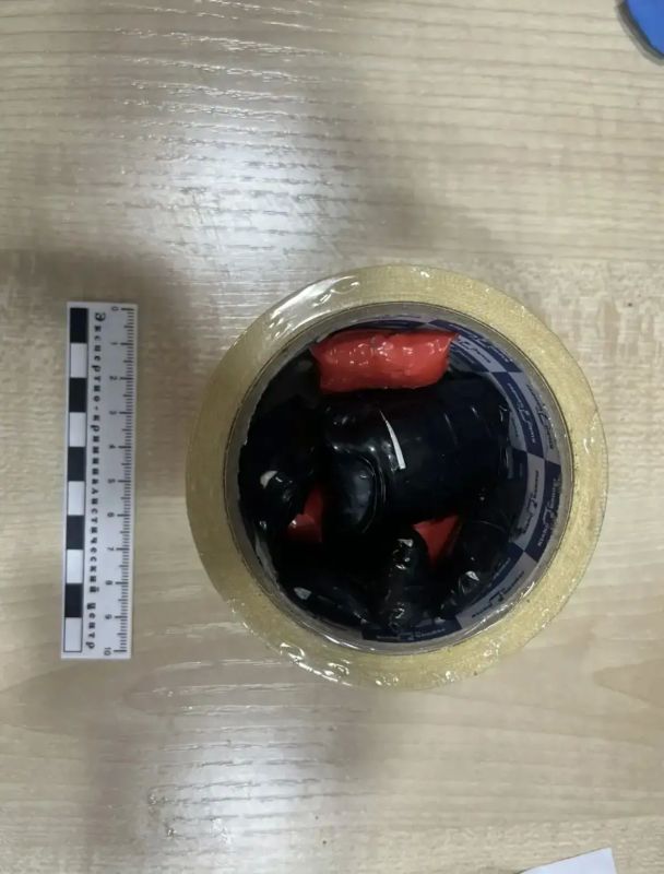 Полицейские уличили троих минусинцев в незаконном обороте запрещенных веществ Полицейские уличили троих минусинцев в незаконном обороте запрещенных веществ