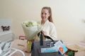 Не только конверт и цветы: новорожденным в Красноярске начали дарить «Набор первых» при выписке из роддома