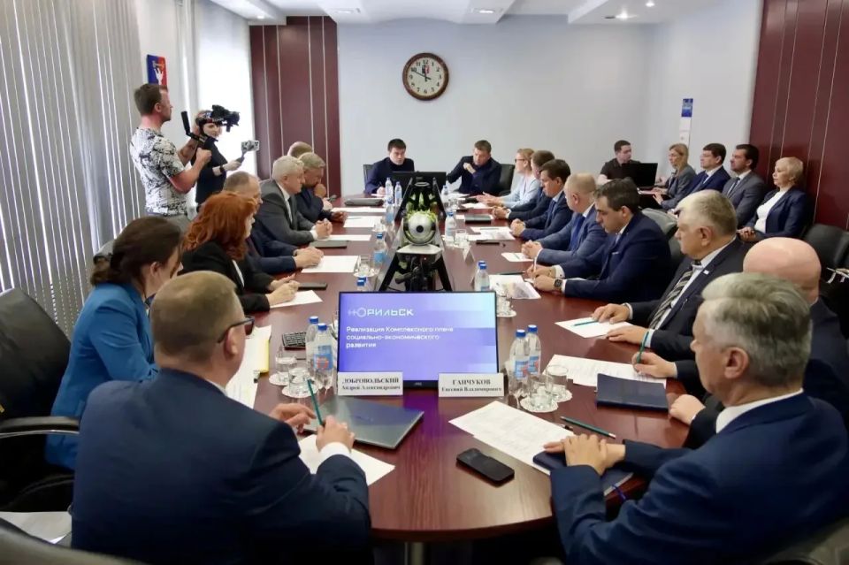 Сегодня в Норильске работает делегация в составе заместителей Председателя Совета Федерации Николая Журавлева и Инны Святенко, а также Губернатора Красноярского края Михаила Котюкова Сегодня в Норильске работает делегация в составе заместителей Председателя Совета Федерации Николая Журавлева и Инны Святенко, а также Губернатора Красноярского края Михаила Котюкова