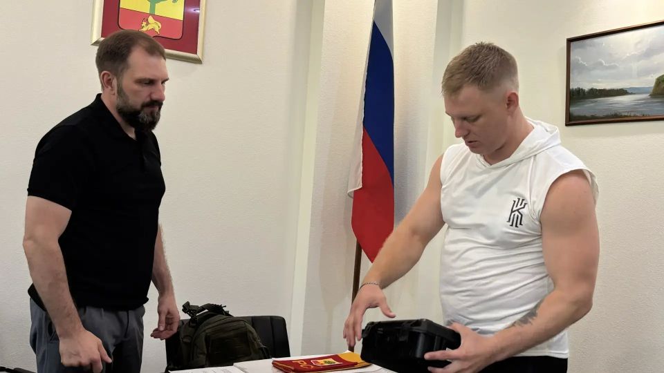 На передовую – с флагом округа На передовую – с флагом округа