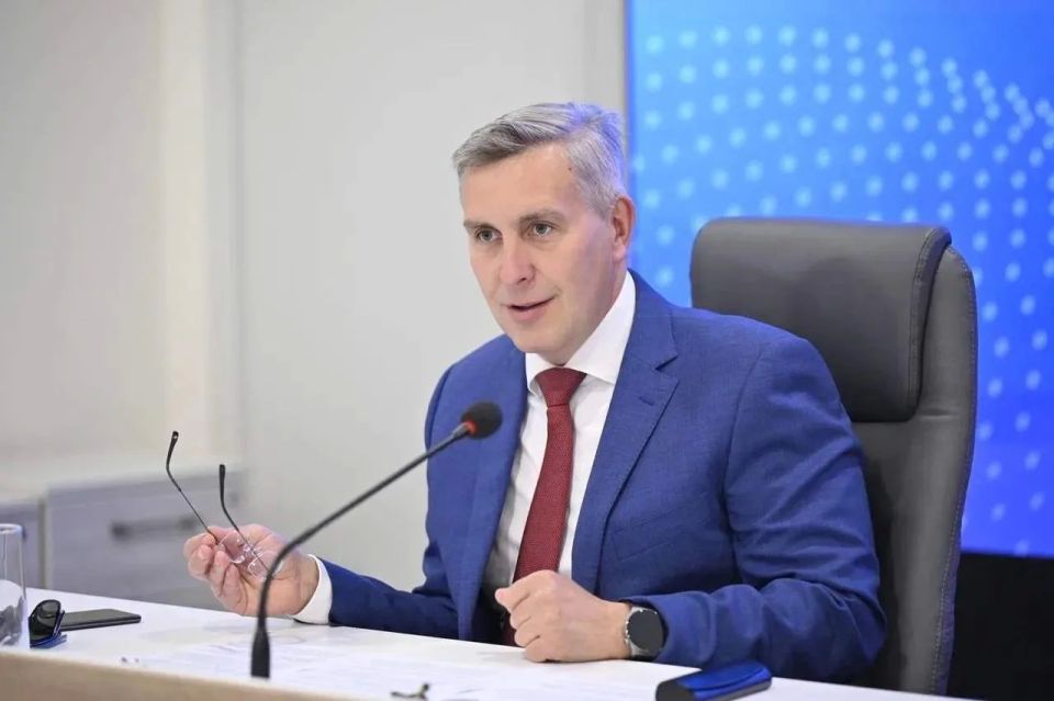 Сегодня главные редакторы государственных изданий встретились с председателем Законодательного собрания Алексеем Додатко Сегодня главные редакторы государственных изданий встретились с председателем Законодательного собрания Алексеем Додатко