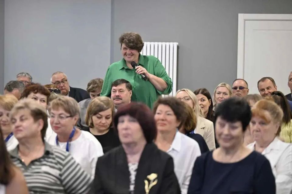 Сегодня главные редакторы государственных изданий встретились с председателем Законодательного собрания Алексеем Додатко Сегодня главные редакторы государственных изданий встретились с председателем Законодательного собрания Алексеем Додатко