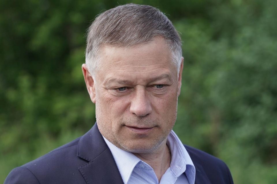 Вода пока не отступает. Жители частного сектора в районе улицы Даурской микрорайона Черемушки обратились к депутатам городского Совета за помощью Вода пока не отступает. Жители частного сектора в районе улицы Даурской микрорайона Черемушки обратились к депутатам городского Совета за помощью