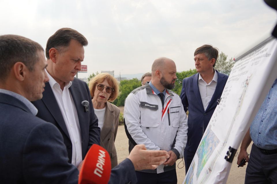 Сегодня глава Красноярска Сергей Верещагин посетил ряд объектов в Железнодорожном районе Сегодня глава Красноярска Сергей Верещагин посетил ряд объектов в Железнодорожном районе