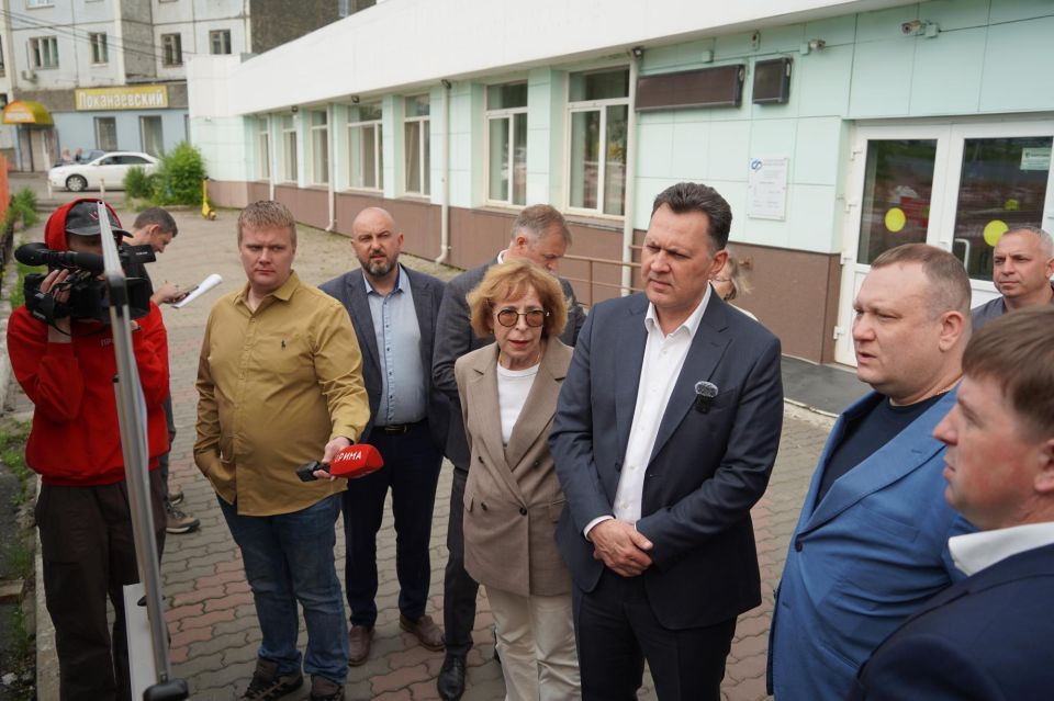 Сегодня глава Красноярска Сергей Верещагин посетил ряд объектов в Железнодорожном районе Сегодня глава Красноярска Сергей Верещагин посетил ряд объектов в Железнодорожном районе