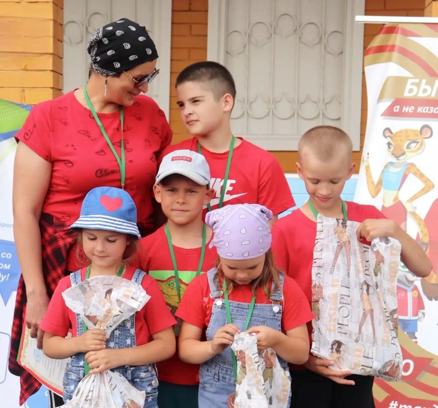 «Наш край — единая семья»: спортивный дух и семейное творчество поселка Кедровый «Наш край — единая семья»: спортивный дух и семейное творчество поселка Кедровый