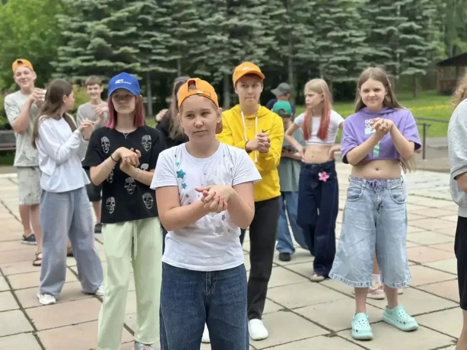 Спорт, безопасность и выбор профессии: полицейские Красноярья проводят лето с пользой для детей! Спорт, безопасность и выбор профессии: полицейские Красноярья проводят лето с пользой для детей!