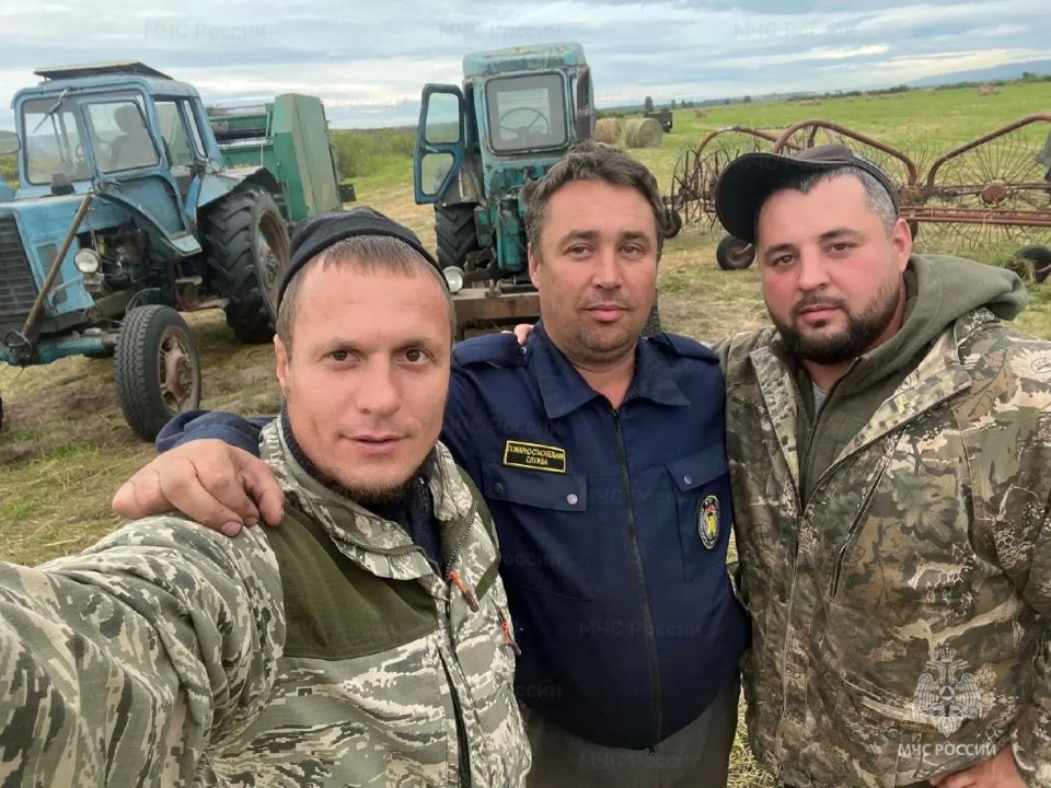 В Кежемском округе пожарный МЧС России спас тонущих детей В Кежемском округе пожарный МЧС России спас тонущих детей