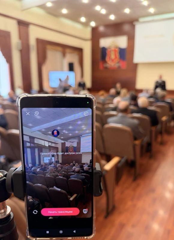 Прямая трансляция: о том, что делает нас Россией