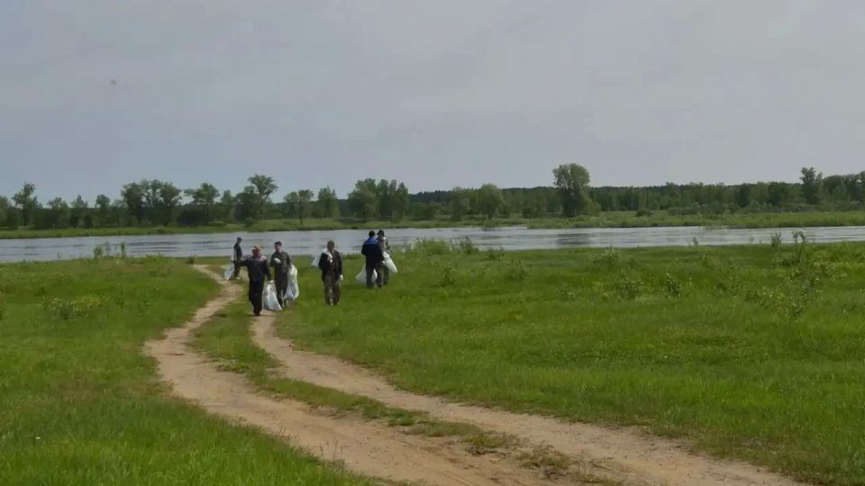 В Казачинско-Пировском округе прошла уборка берегов В Казачинско-Пировском округе прошла уборка берегов