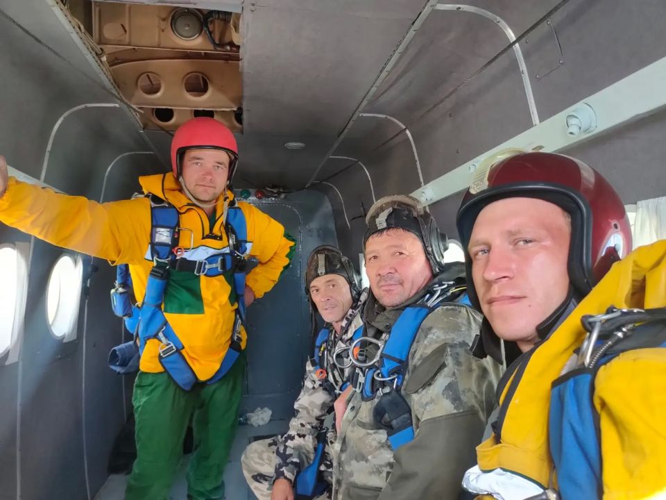 Прыжок с парашютом – это не всего лишь способ доставки! Прыжок с парашютом – это не всего лишь способ доставки!