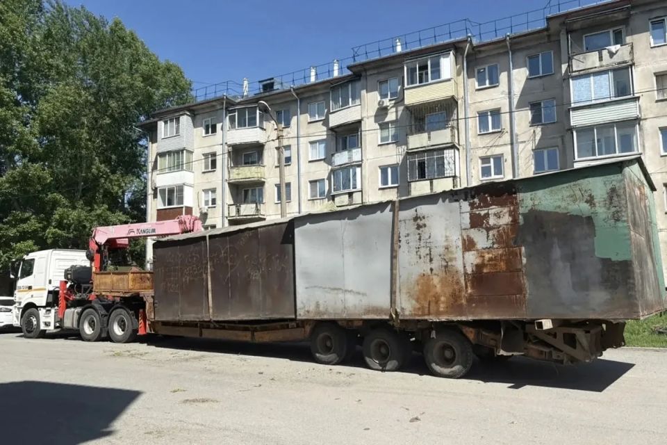В Красноярске продолжают демонтировать незаконные сооружения В Красноярске продолжают демонтировать незаконные сооружения