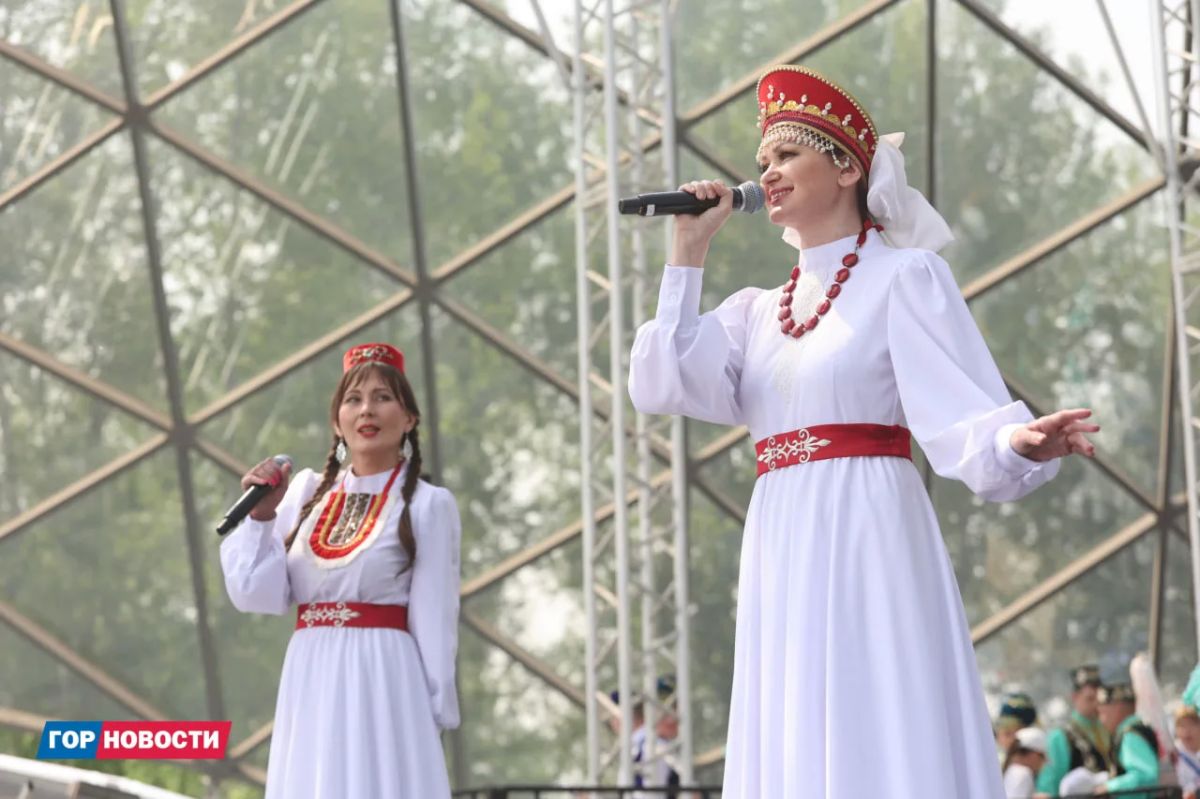 Мы не могли оставить вас без таких тёплых фотографий, снятых на Сабантуе Мы не могли оставить вас без таких тёплых фотографий, снятых на Сабантуе
