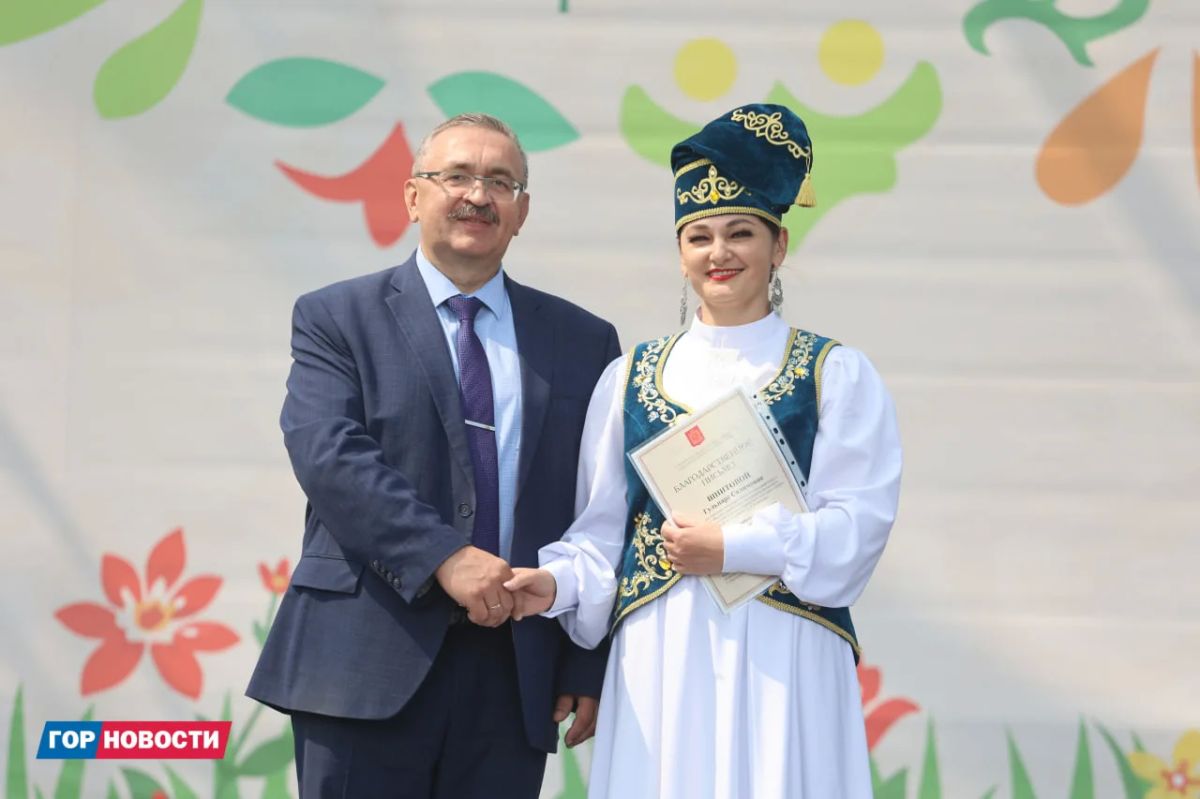Мы не могли оставить вас без таких тёплых фотографий, снятых на Сабантуе Мы не могли оставить вас без таких тёплых фотографий, снятых на Сабантуе
