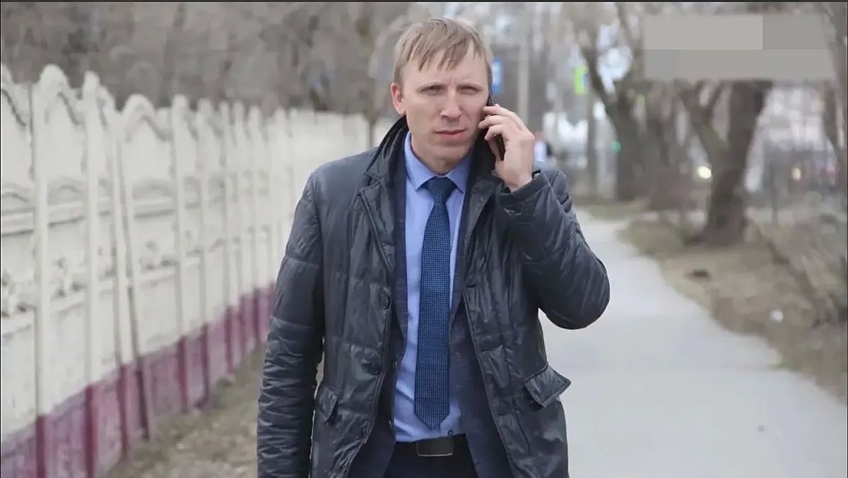 Чиновника, наоравшего матом на инвалида, отстранили от работы