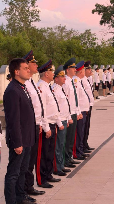 Сотрудники транспортной полиции приняли участие в мероприятиях, приуроченных к 85й годовщине начала Великой Отечественной войны Сотрудники транспортной полиции приняли участие в мероприятиях, приуроченных к 85й годовщине начала Великой Отечественной войны