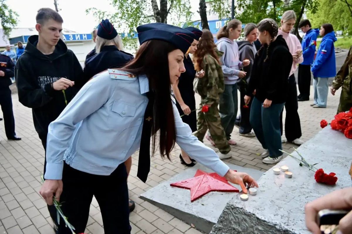 В Красноярском крае транспортные полицейские приняли участие в акции памяти о Великой Отечественной войне В Красноярском крае транспортные полицейские приняли участие в акции памяти о Великой Отечественной войне