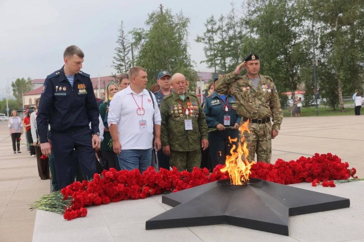 Михаил Котюков: 85 лет назад весь наш многонациональный народ поднялся на борьбу с фашизмом, чтобы отразить вероломное нападение на страну Михаил Котюков: 85 лет назад весь наш многонациональный народ поднялся на борьбу с фашизмом, чтобы отразить вероломное нападение на страну