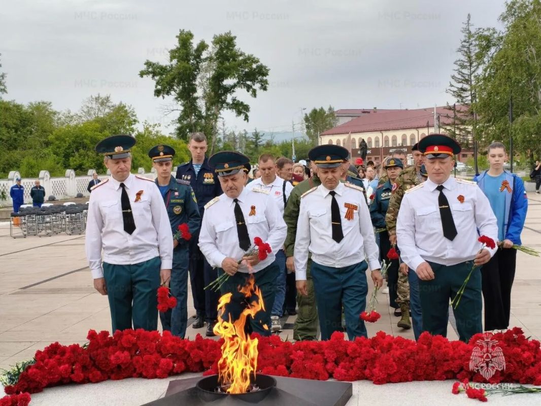 Сотрудники Главного управления почтили память погибших в годы Великой Отечественной войны Сотрудники Главного управления почтили память погибших в годы Великой Отечественной войны