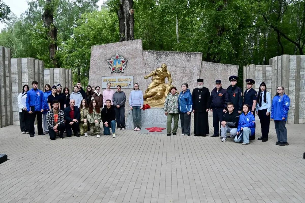 В Красноярском крае транспортные полицейские приняли участие в акции памяти о Великой Отечественной войне