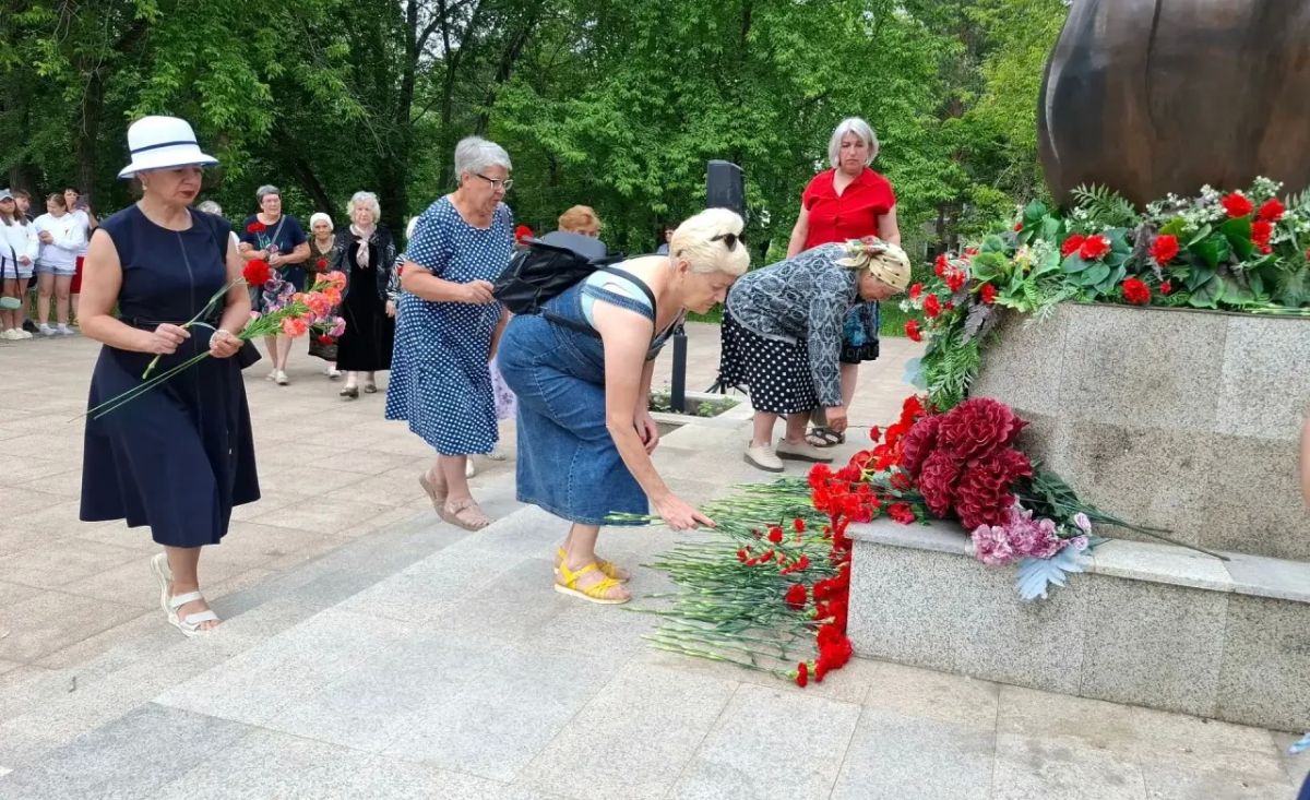 В День памяти и скорби в Сосновоборске почтили героев Великой Отечественной войны В День памяти и скорби в Сосновоборске почтили героев Великой Отечественной войны