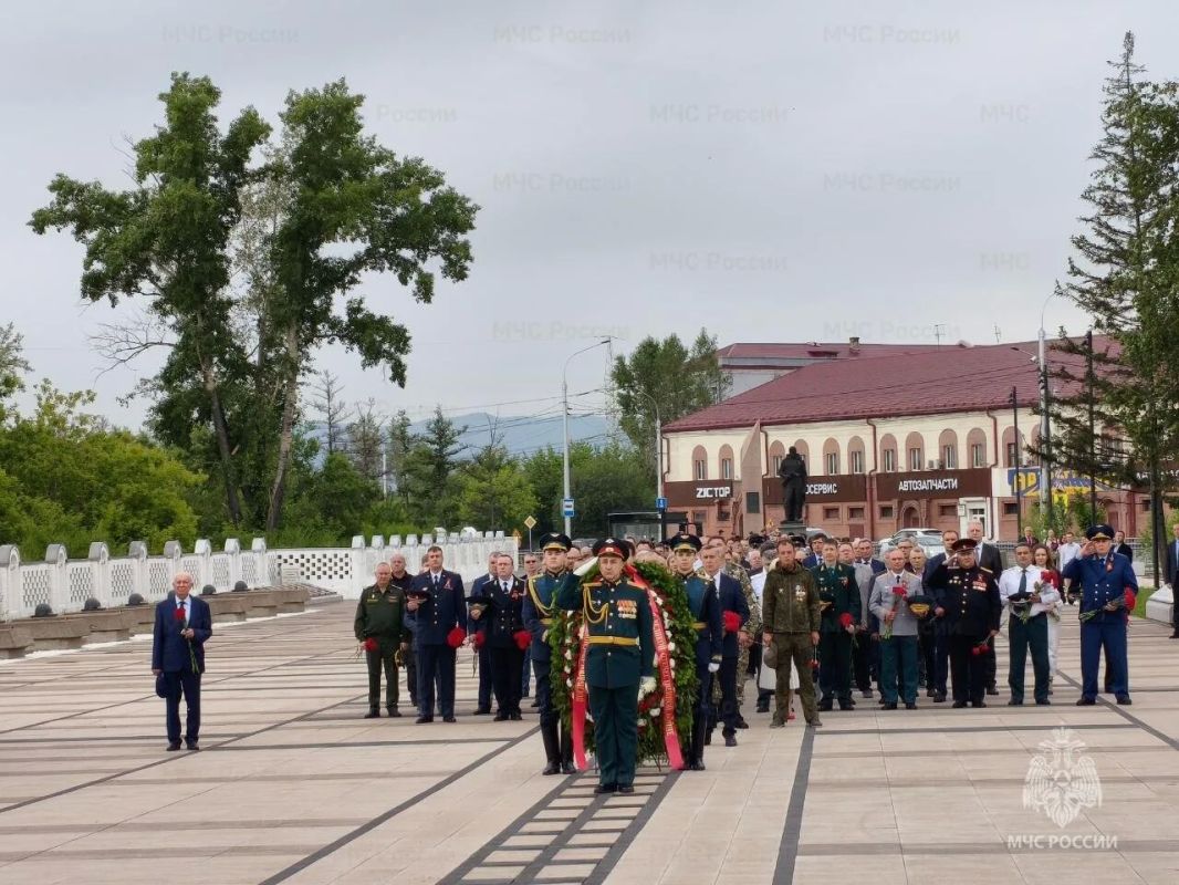 Сотрудники Главного управления почтили память погибших в годы Великой Отечественной войны Сотрудники Главного управления почтили память погибших в годы Великой Отечественной войны