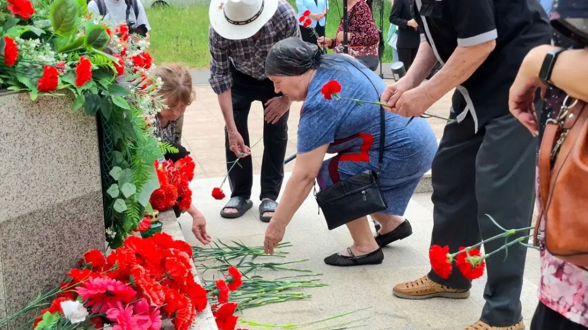 В День памяти и скорби в Сосновоборске почтили героев Великой Отечественной войны В День памяти и скорби в Сосновоборске почтили героев Великой Отечественной войны