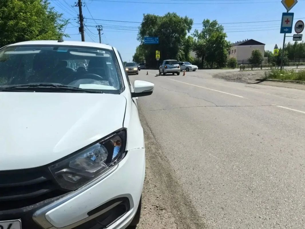 В Минусинске пенсионер сбил ребенка на самокате В Минусинске пенсионер сбил ребенка на самокате