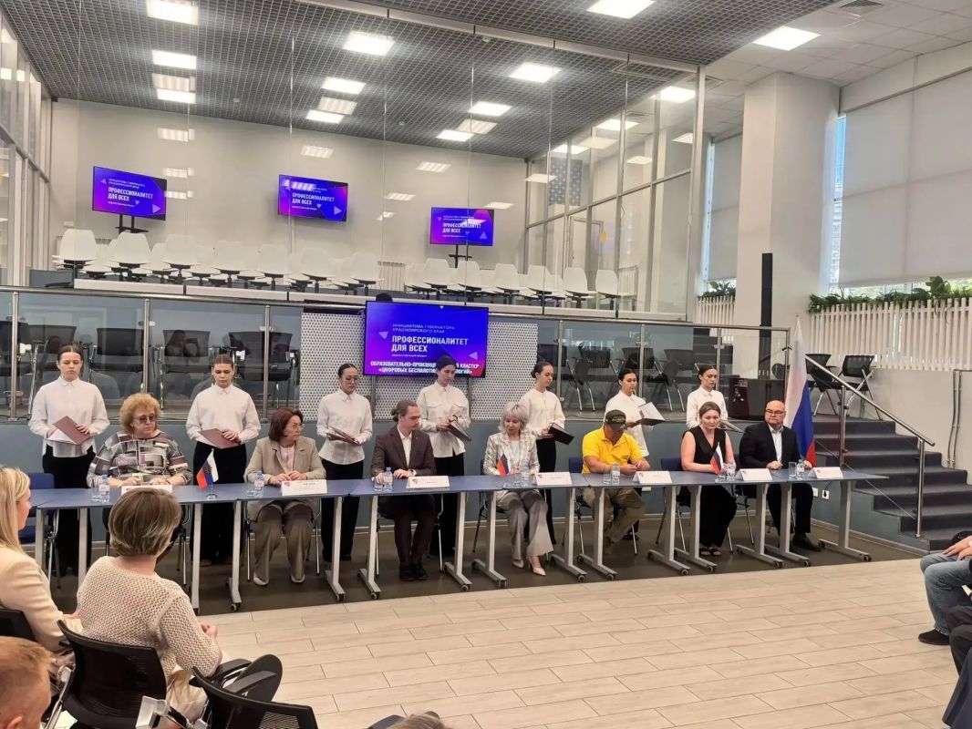 В Красноярском крае создадут три новых кластера в рамках краевого проекта «Профессионалитет для всех» В Красноярском крае создадут три новых кластера в рамках краевого проекта «Профессионалитет для всех»