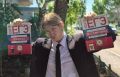 «Десять минут сидел в шоке»: выпускник из Хакасии, набравший 200 баллов по математике и химии, поделился своим секретом успеха