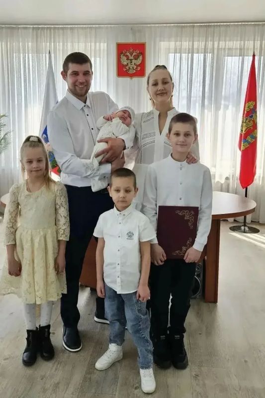 В Уярском районе ценят крепкие семьи и радостные события! В Уярском районе ценят крепкие семьи и радостные события!