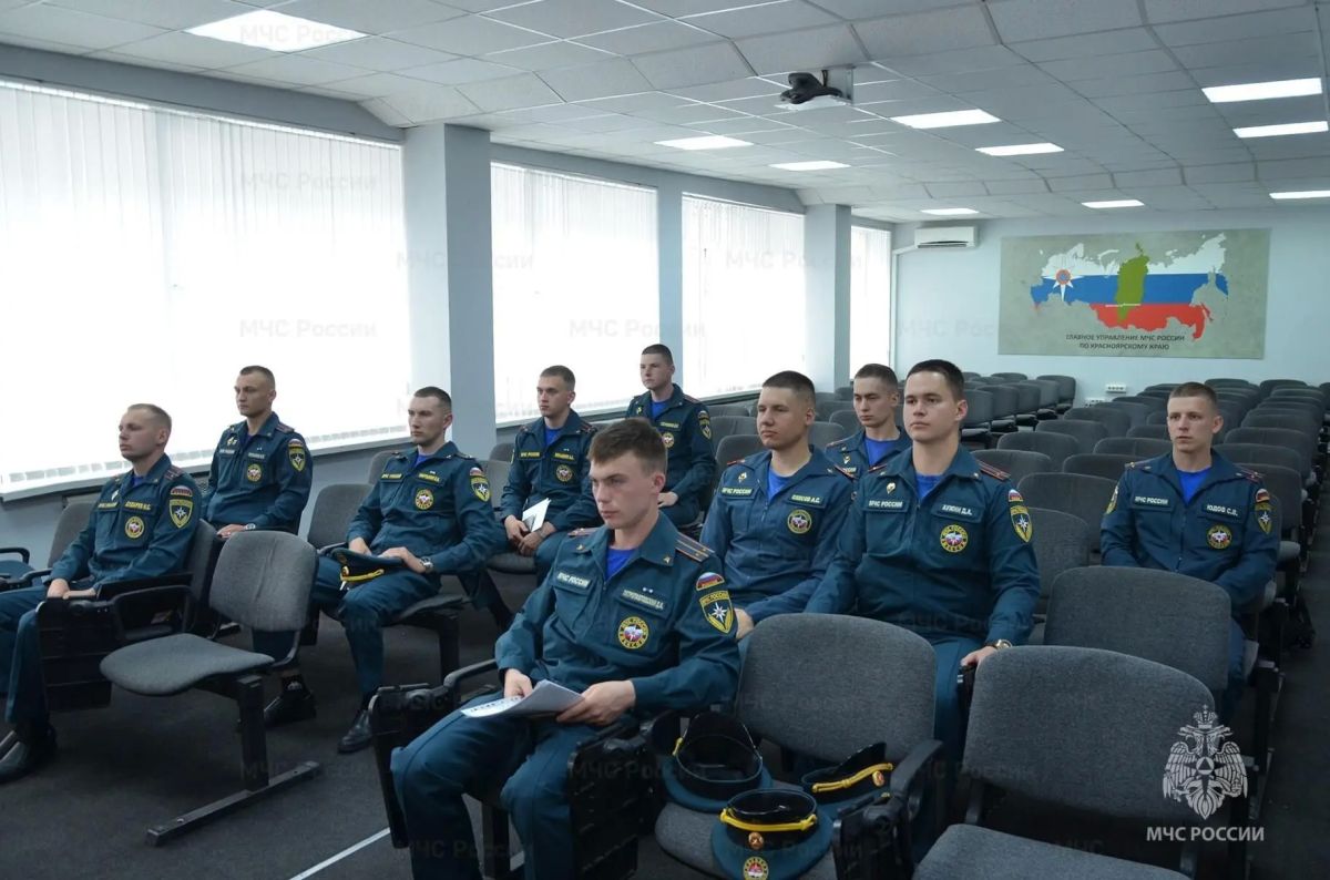 30 выпускников вузов МЧС России заступили на службу в Главное управление МЧС России по Красноярскому краю 30 выпускников вузов МЧС России заступили на службу в Главное управление МЧС России по Красноярскому краю