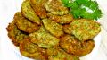 Кабачковые оладьи с сырным соусом: быстро, просто и вкусно