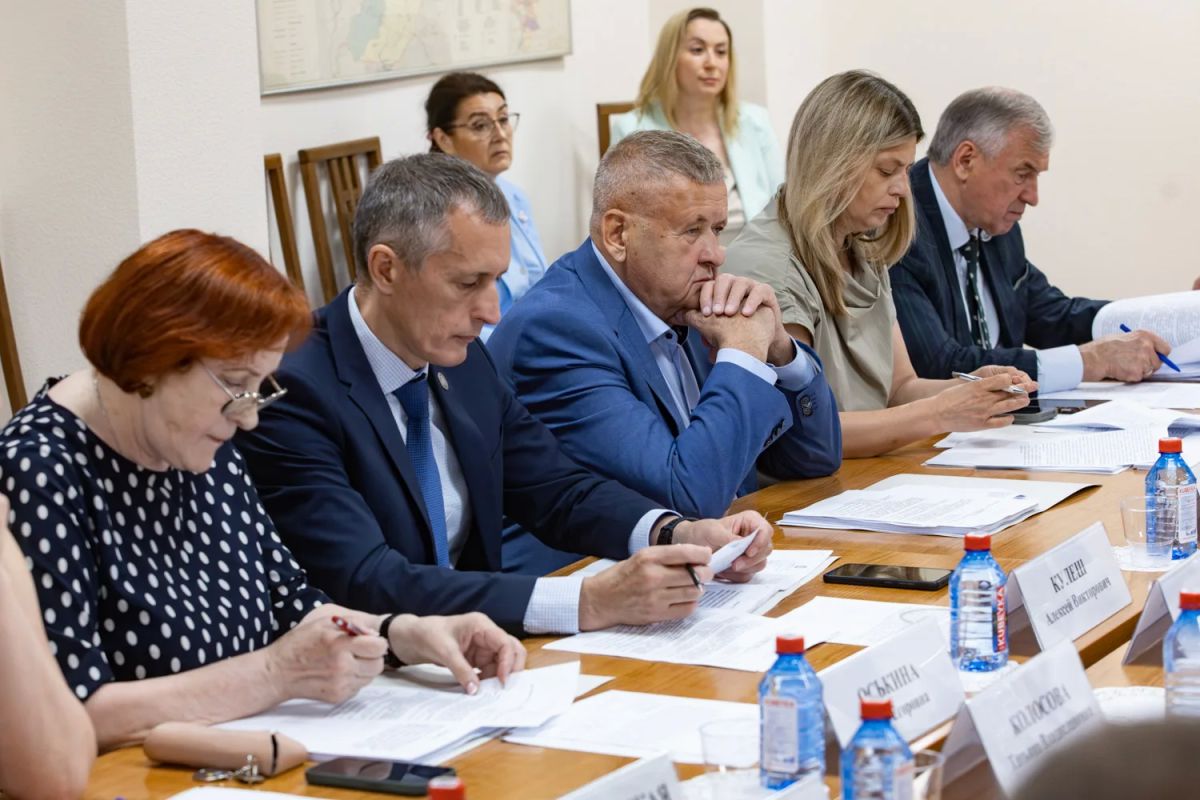 Виталий Дроздов: До запуска экотехнопарков краю нужны оперативные решения Виталий Дроздов: До запуска экотехнопарков краю нужны оперативные решения
