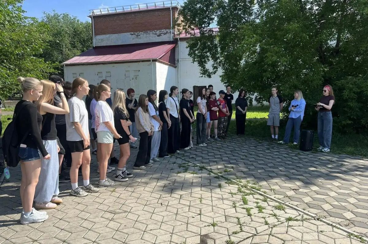 Лето – время трудиться. В Каратузском округе начался второй сезон трудовых отрядов старшеклассников Лето – время трудиться. В Каратузском округе начался второй сезон трудовых отрядов старшеклассников