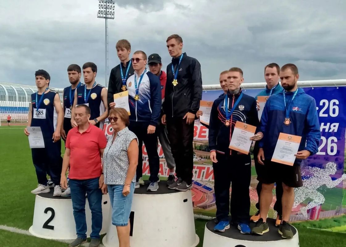 Красноярские легкоатлеты завоевали 16 медалей чемпионата и первенства России Красноярские легкоатлеты завоевали 16 медалей чемпионата и первенства России