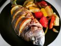 Искушение для гурманов: запеченная дорада с овощами