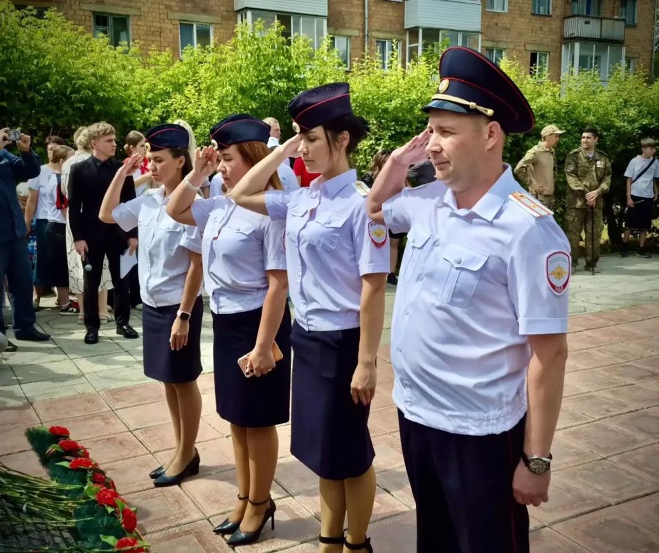 Помним каждого. Гордимся вечно Помним каждого. Гордимся вечно