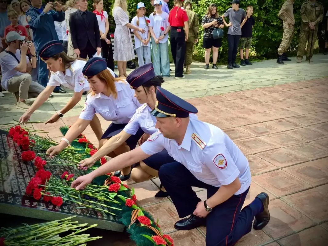 Помним каждого. Гордимся вечно Помним каждого. Гордимся вечно