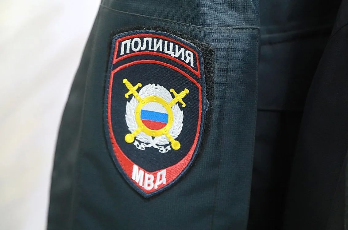 Молодой житель Хакасии напал с ножом на спящую подругу